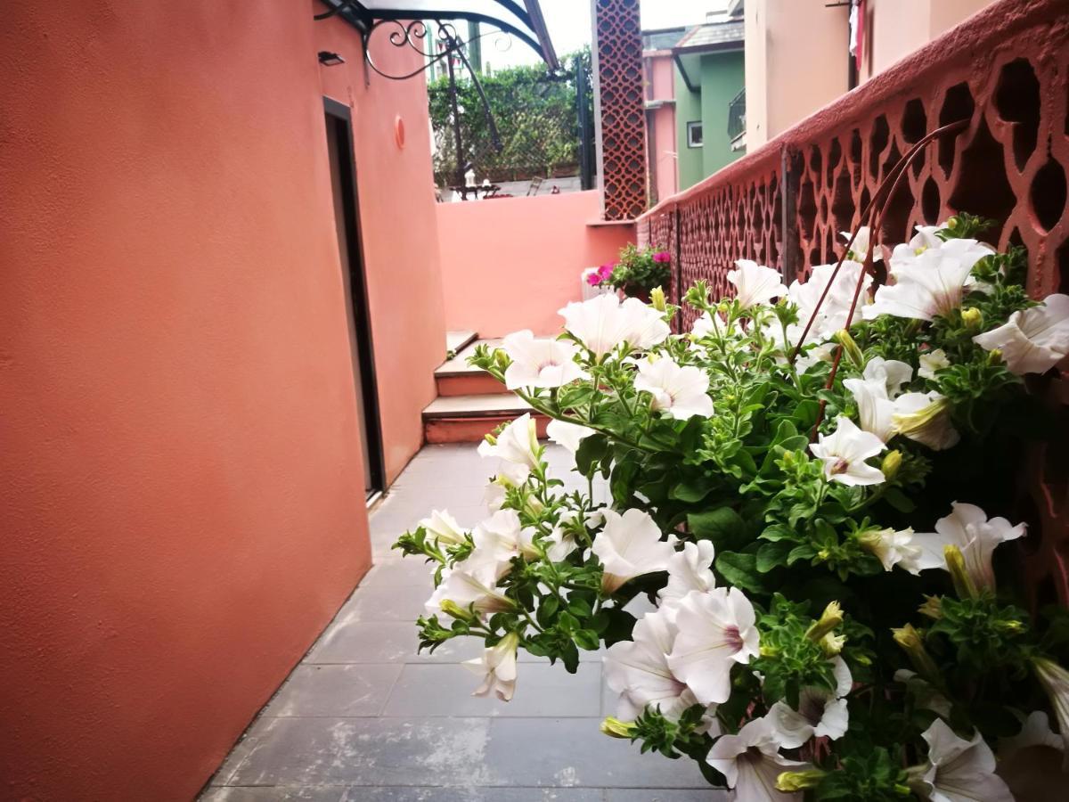 Pink House Garden Hotel Monterosso al Mare Exterior photo